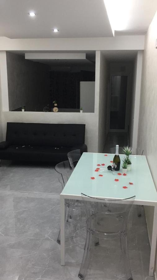 Le Rocce Nere Aparthotel Giardini Naxos Εξωτερικό φωτογραφία